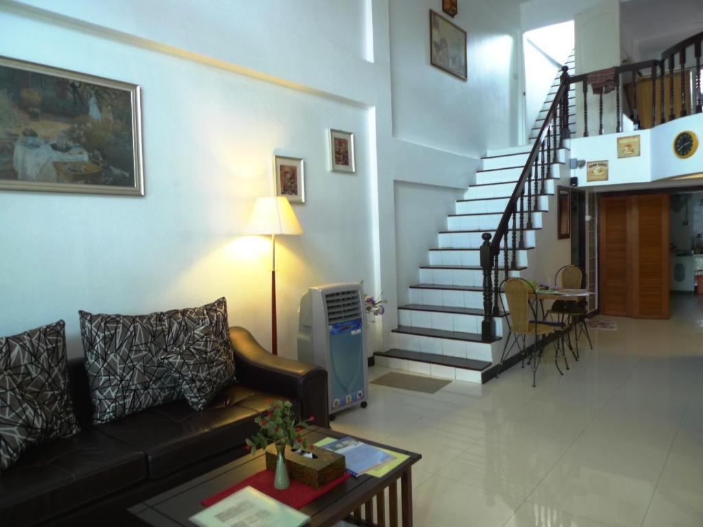 Corner Cafe Bed & Breakfast Hua Hin Exterior photo
