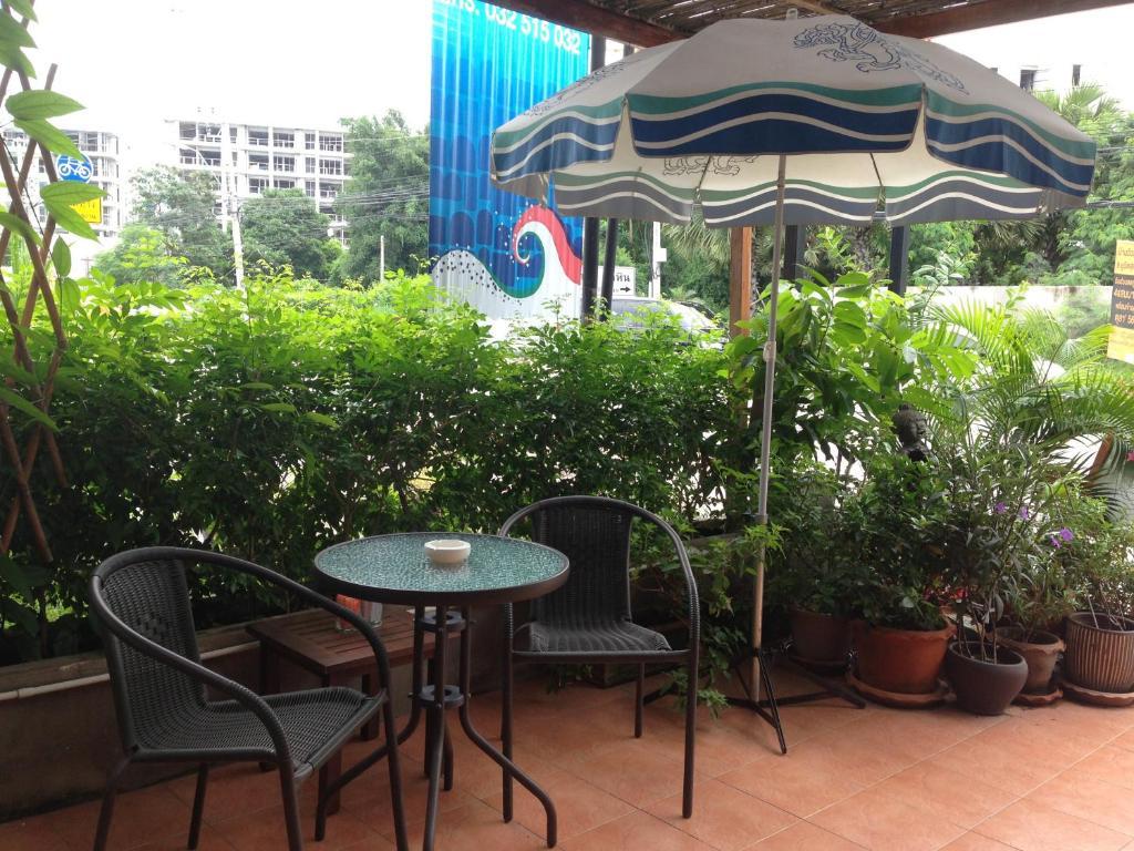 Corner Cafe Bed & Breakfast Hua Hin Exterior photo