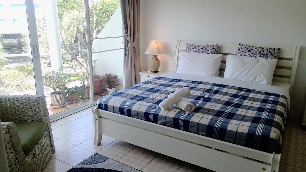 Corner Cafe Bed & Breakfast Hua Hin Exterior photo