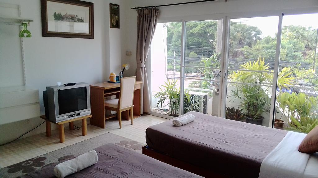 Corner Cafe Bed & Breakfast Hua Hin Exterior photo