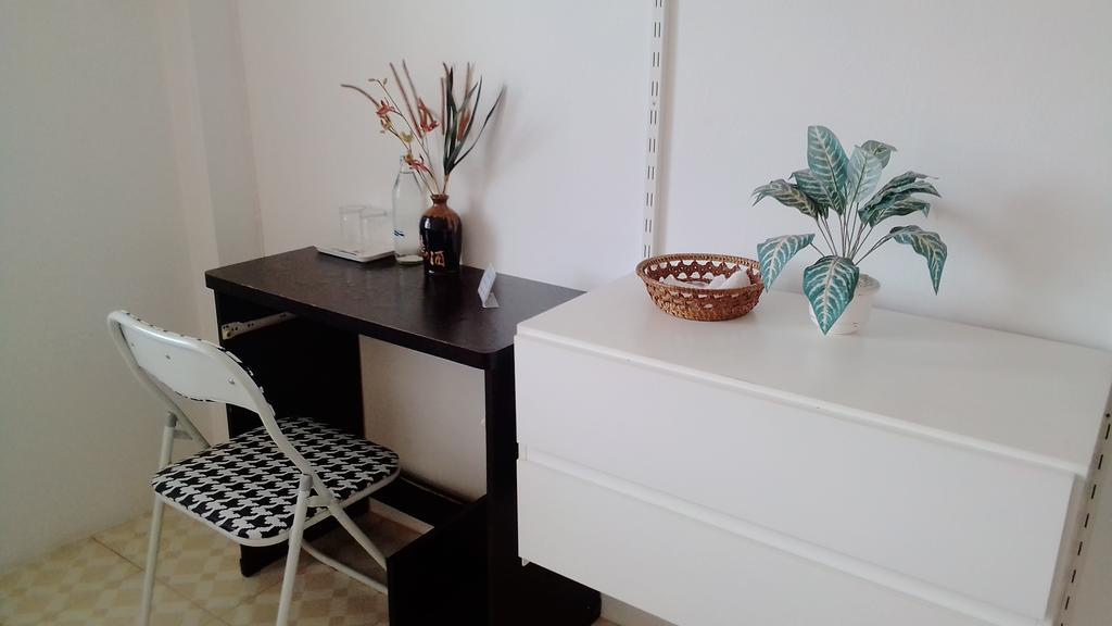 Corner Cafe Bed & Breakfast Hua Hin Exterior photo