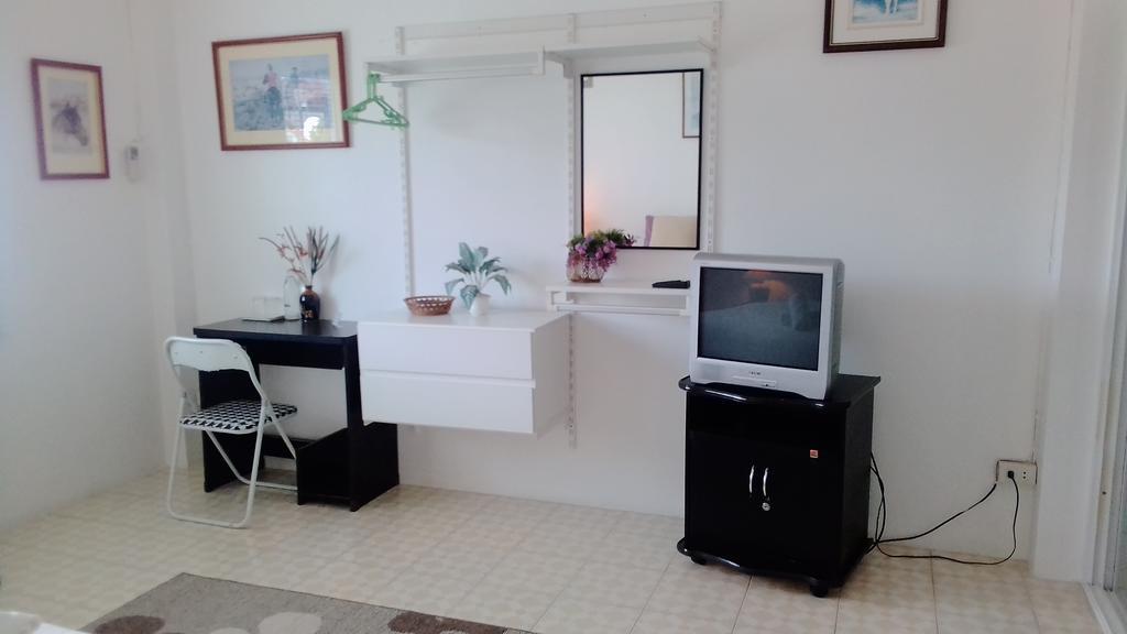 Corner Cafe Bed & Breakfast Hua Hin Exterior photo