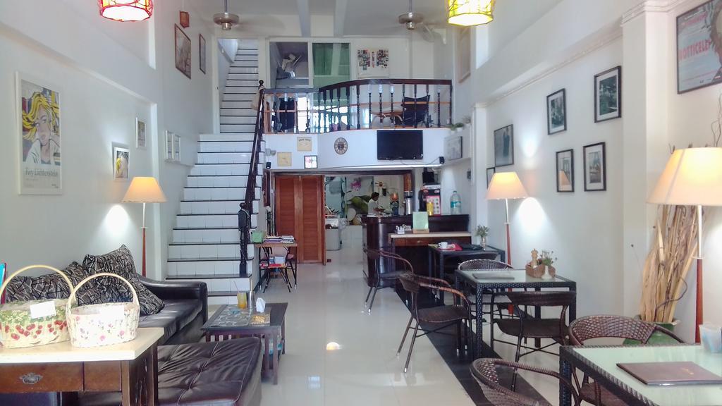 Corner Cafe Bed & Breakfast Hua Hin Exterior photo