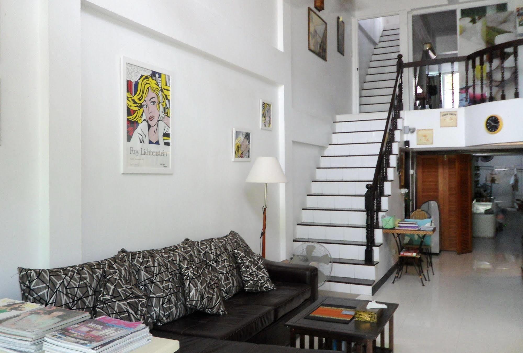 Corner Cafe Bed & Breakfast Hua Hin Exterior photo